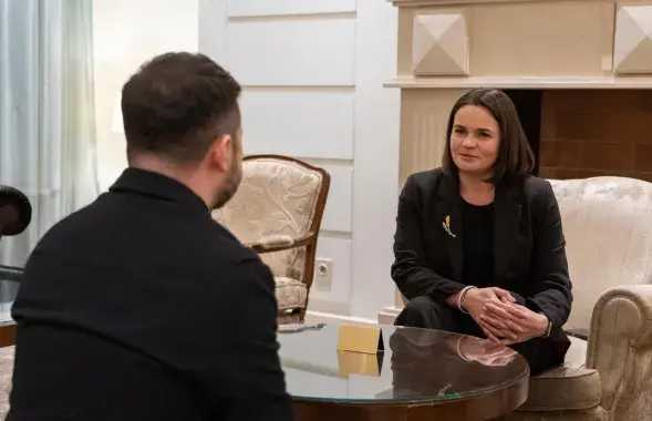 Volodymyr Zelenskyy and Sviatlana Tsikhanouskaya
