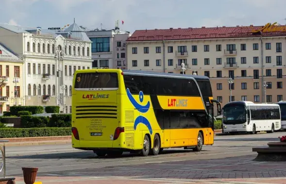 Автобус Latlines
