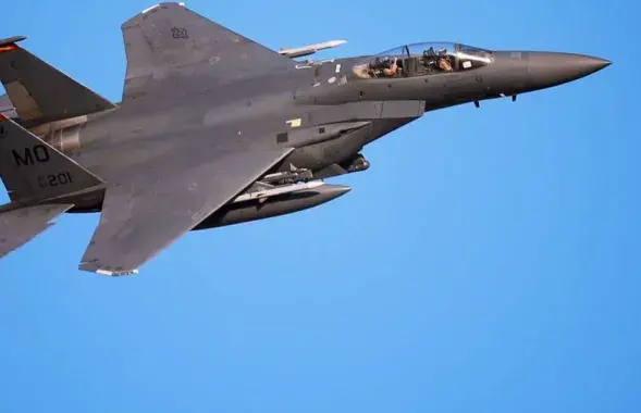 F-15
