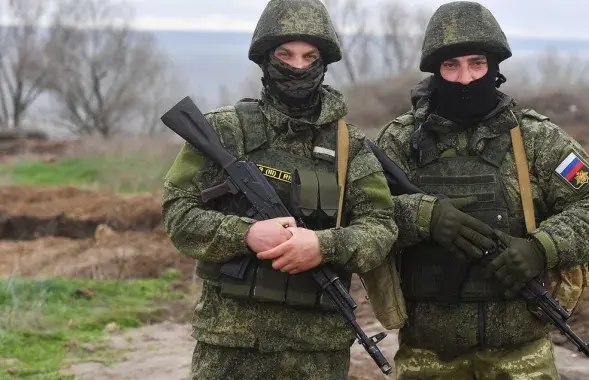 Солдаты армии России
