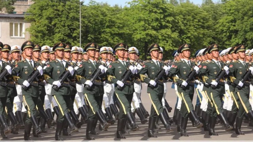 Расійскія, кітайскія і азербайджанскія вайскоўцы ў Мінску (фота)