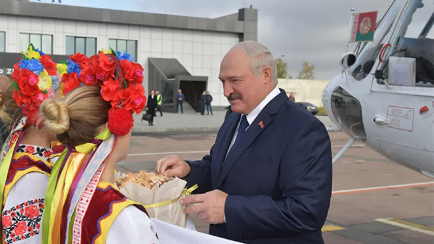 Як Зяленскі сустракаў Лукашэнку ў аэрапорце ў Жытоміры (фота, відэа)