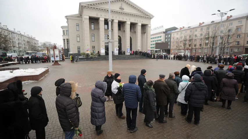 Як у Мінску развітваліся з Аляксандрам Ціхановічам. Фотарэпартаж