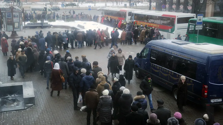 Як у Мінску развітваліся з Аляксандрам Ціхановічам. Фотарэпартаж