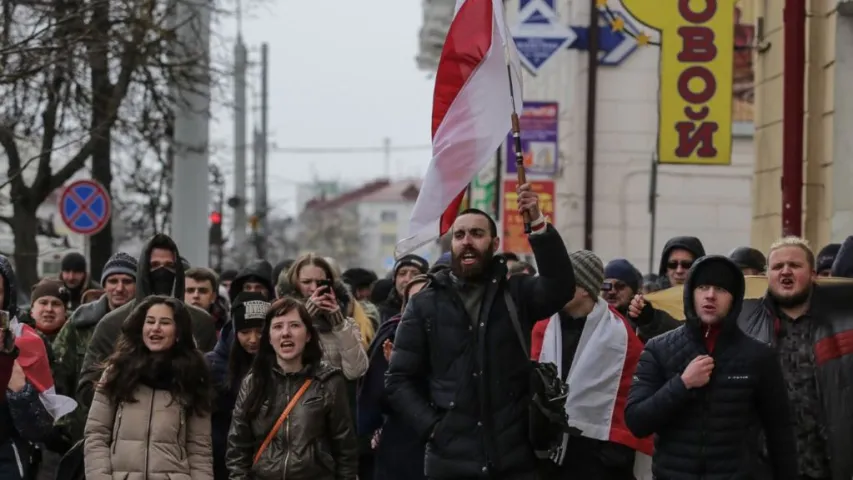 У Віцебску затрымлівалі хлопцаў, якія прыйшлі на афіцыйную акцыю