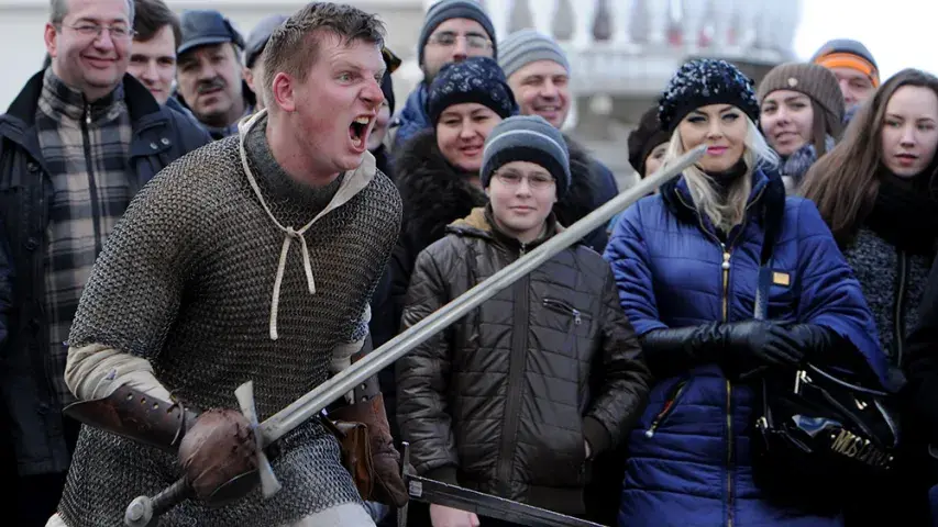 Фотарэпартаж: У Мінску зладзілі бітву на Нямізе