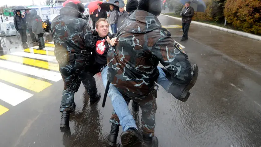 Зміцер Дашкевіч сарваў адкрыццё помніка Леніну (фота, відэа)