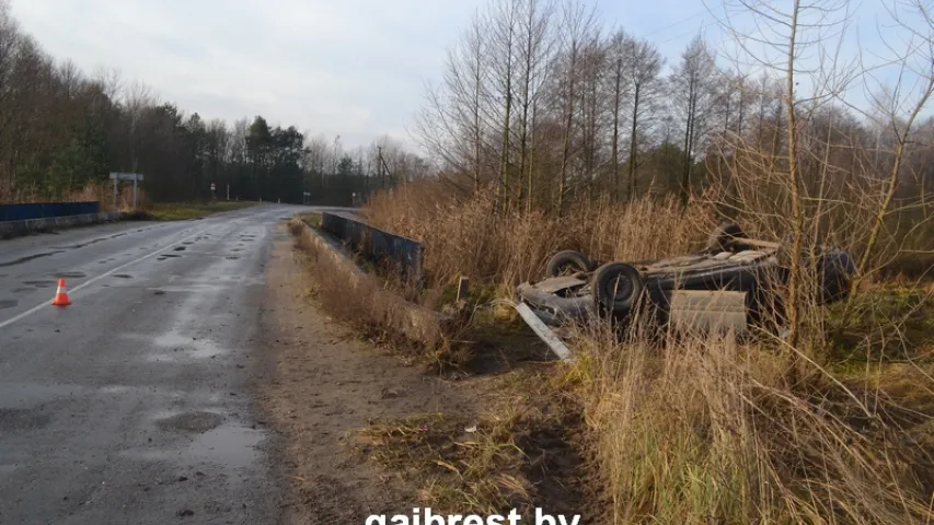 У Брэсцкім раёне дзіцячае крэсла зберагло дзіця ад траўмаў падчас ДТЗ (фота)