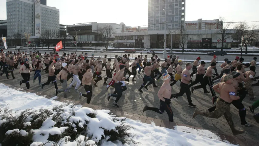 У Мінску ў мароз прайшоў "забег сапраўдных мужчын" (фота, відэа)