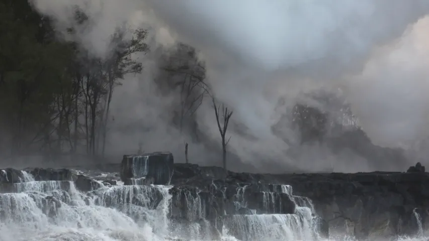 На востраве Гаваі лава дасягнула акіяну (фотарэпартаж)