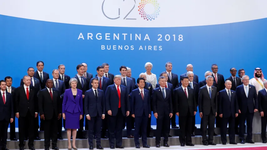 На саміце G20 Трамп не ўтрымаўся і паглядзеў у бок Пуціна (фота)