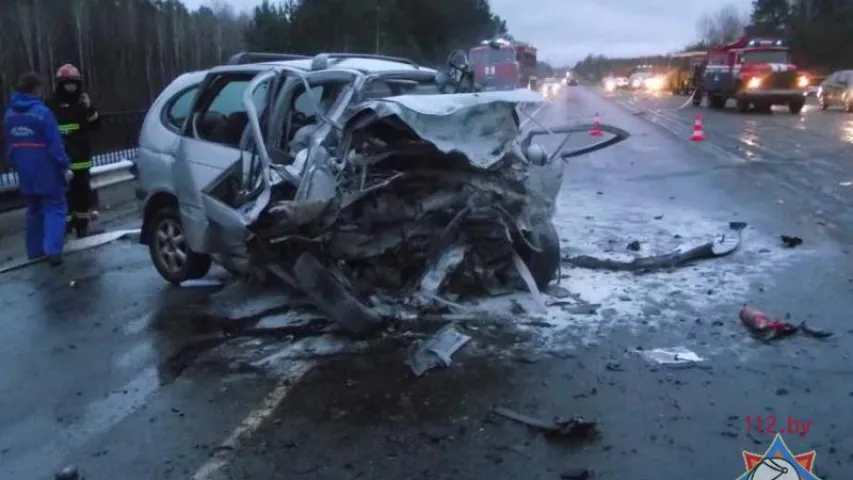 З’явіліся падрабязнасці жахлівай аўтааварыі пад Мазыром