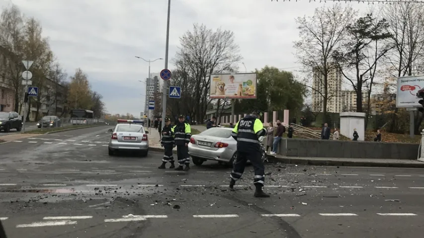 Аварыя часткова перакрыла рух на праспекце Незалежнасці ў Мінску