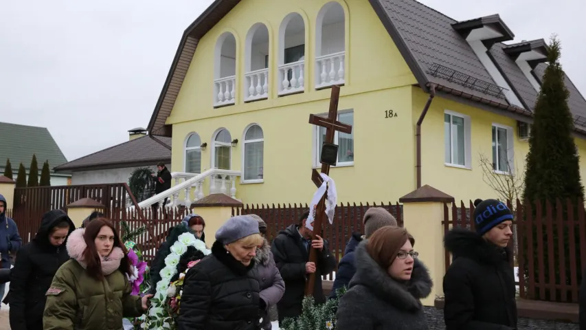 У Стоўбцах развіталіся з ахвярамі нападу ў школе