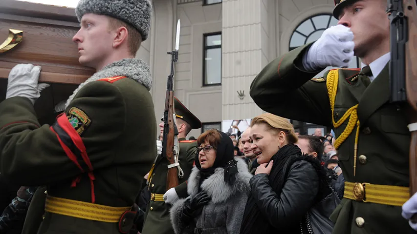 Як у Мінску развітваліся з Аляксандрам Ціхановічам. Фотарэпартаж