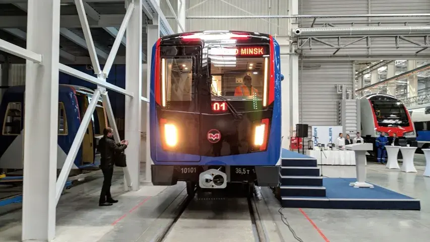 Новыя цягнікі для мінскага метро: як выглядаюць і калі з’явяцца