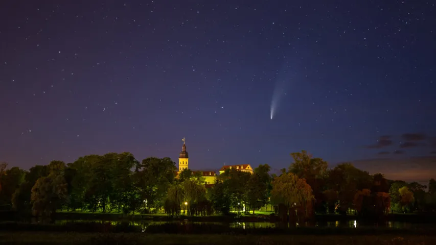 Уначы беларусы маглі назіраць яркую камету Neowise