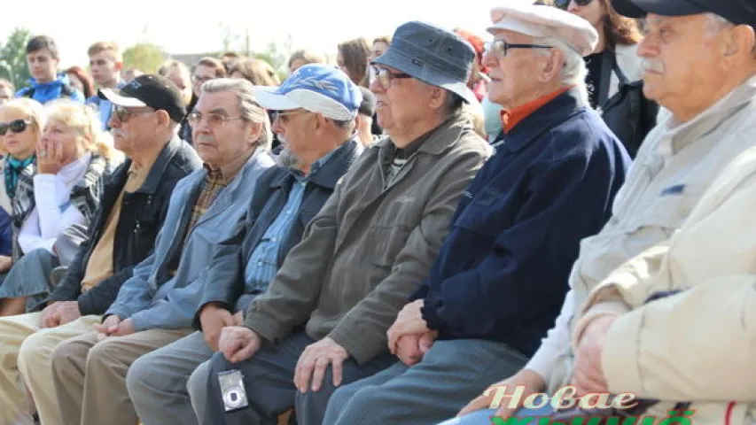 У Навагрудку адкрылі памятны знак, прысвечаны памяці ахвяр халакосту (фота)