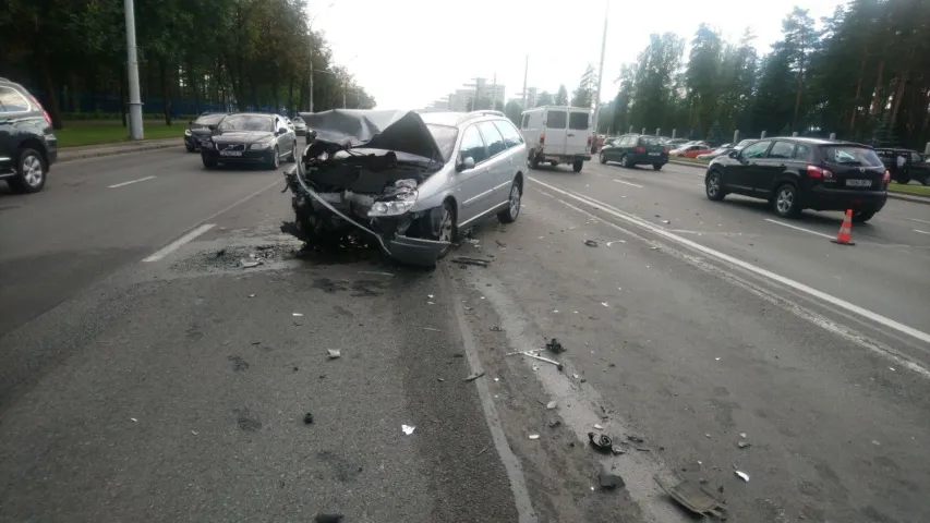 Пасля ДТЗ каля Усходніх могілак у Мінску траіх чалавек завезлі ў бальніцу