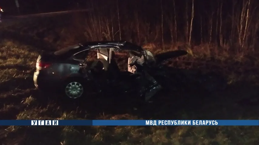 Лабавое сутыкненне машын каля Барысава: адна загінулая, пацярпела дзіця