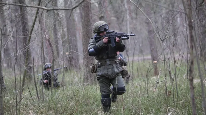 На Брэстчыне ў лясах і балотах вучыліся лавіць дыверсантаў