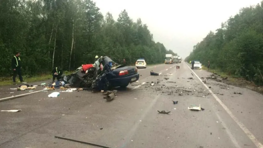 У жахлівай аўтааварыі ва Украіне загінулі чатыры палітолагі і журналіст