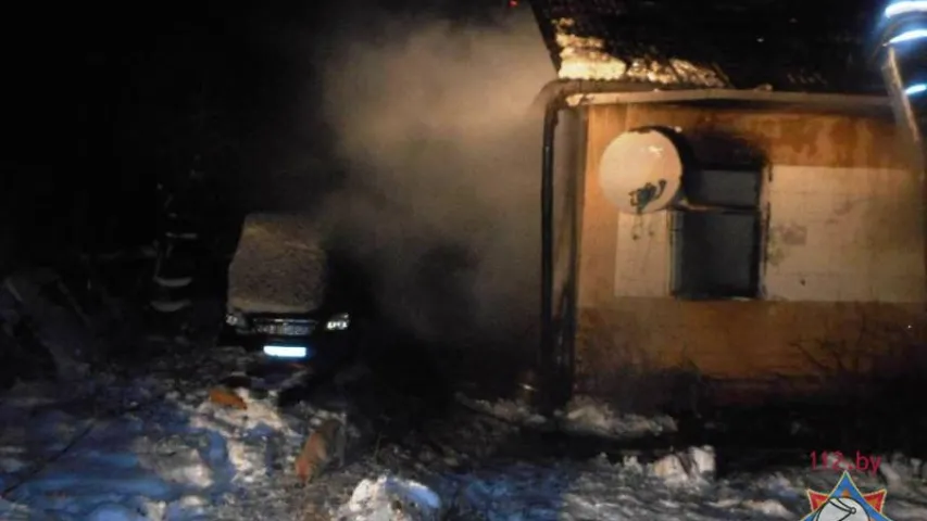 У Бабруйску на пажары ў прыватным доме загінула жанчына (фота)