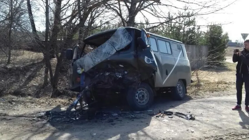 У Петрыкаўскім раёне сутыкнуліся фургон “Белпошты” і легкавік