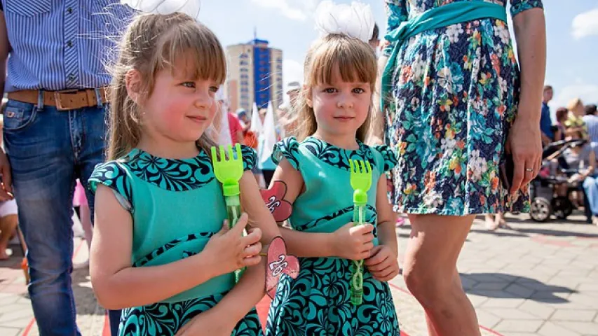 У Брэсце прайшоў Фестываль блізнятаў