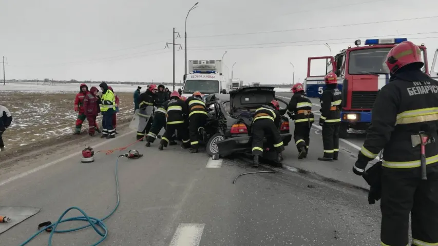 У аўтааварыі пад Брэстам загінула кіроўца БМВ