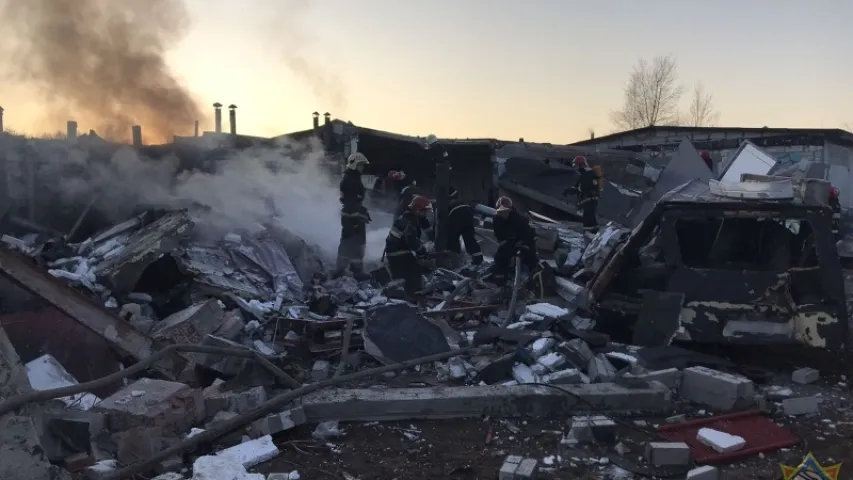 Трох чалавек шпіталізавалі пасля выбуху ў гаражах у Брэсце