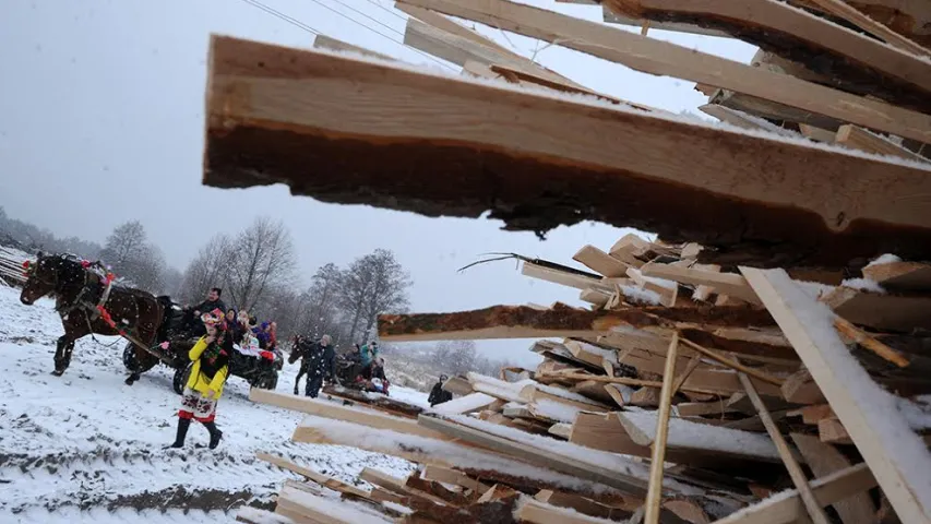 На Гомельшчыне адсвяткавалі Масленіцу — сустрэлі чырачку (фотарэпартаж)