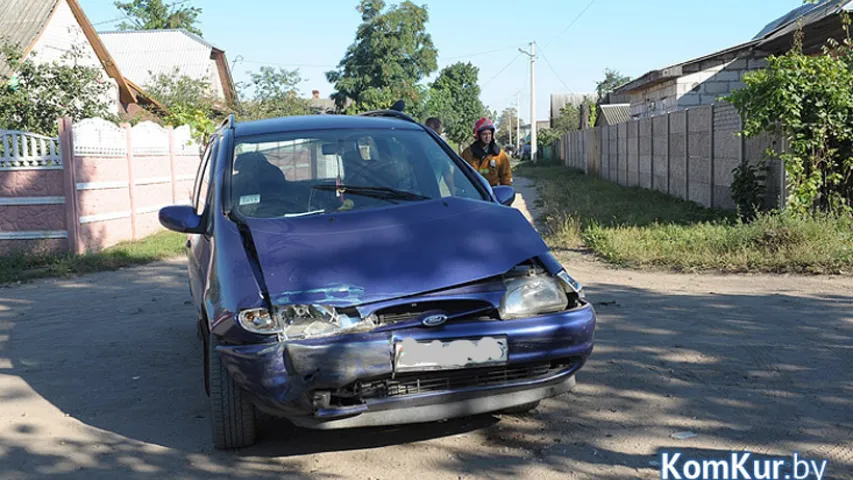 У Бабруйску перакулілася маршрутка, сярод пацярпелых цяжарная жанчына (фота)