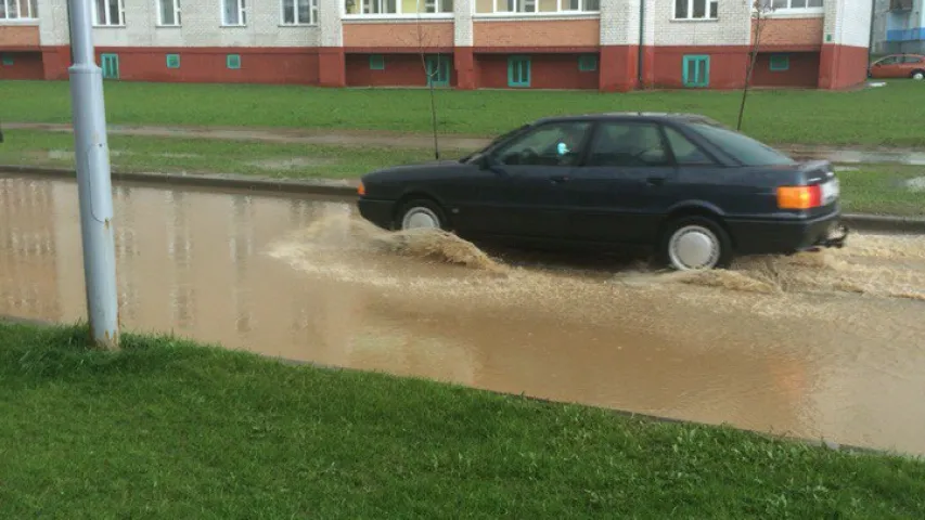 Фотафакт: у Навагрудку за гадзіну выпала амаль дэкадная норма ападкаў