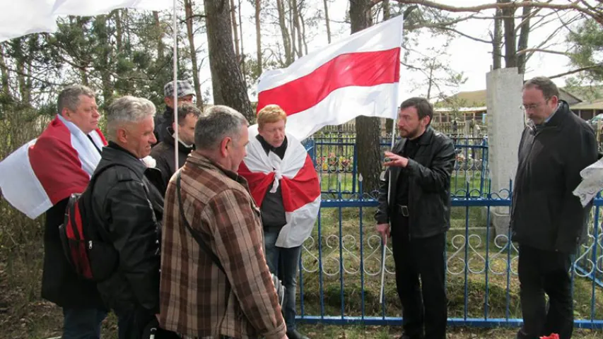 Грамадскія актывісты ўшанавалі памяць жыхароў в.Дражна, загінулых ад партызанаў