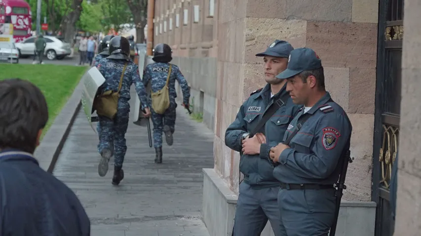 Протесты в Ереване: лицо изменений (ФОТОРЕПОРТАЖ)