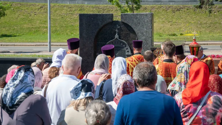 "Каб гэтага не паўтарылася": хрэсны ход у Мінску ў памяць пра трагедыю на Нямізе