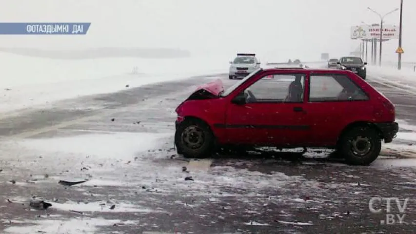 Па дарозе ў аэрапорт "Мінск" адбылася лабавая аварыя