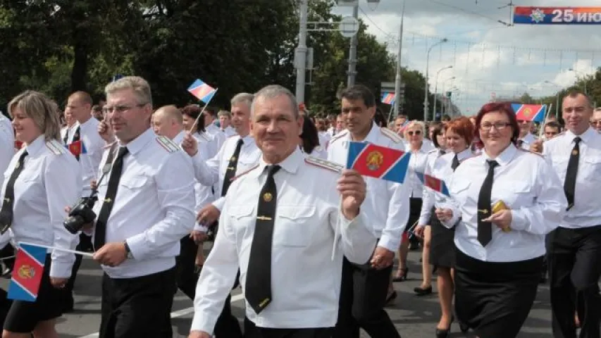 У Мінску адбыўся парад пажарнай тэхнікі (фота, відэа)