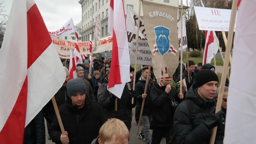 Дзяды: у шэсці ў Курапаты паўдзельнічалі каля 200 чалавек (фота)