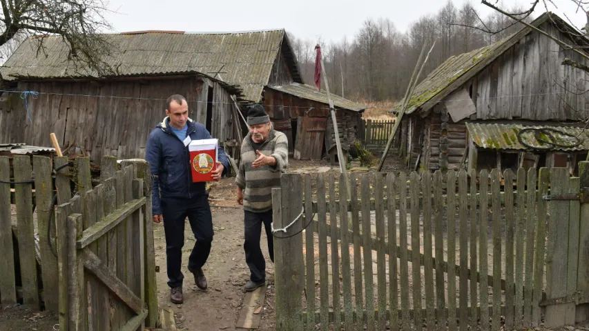 Як галасавалі на Палессі: са скрыняй па вёсках. Фотарэпартаж