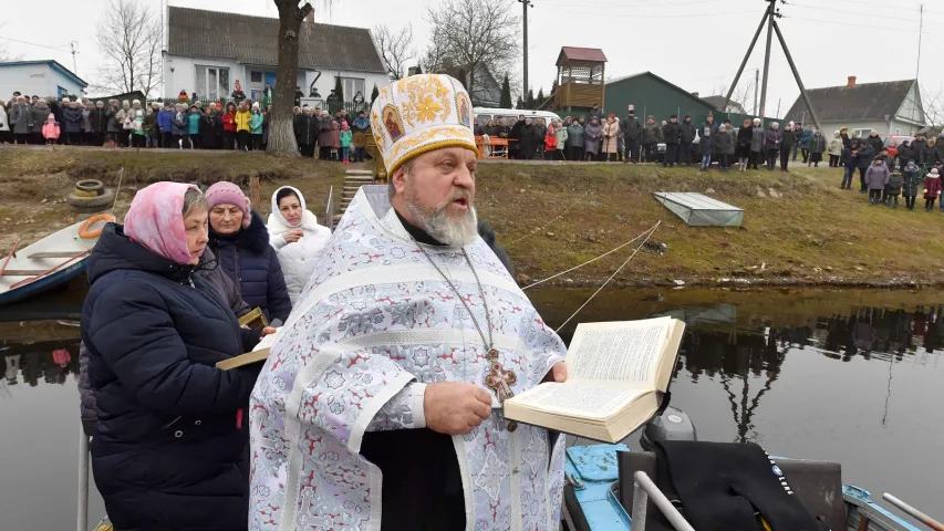 Без сталічнага гламуру: як праходзіць Вадохрышча ў мястэчку за 300 км ад Мінска