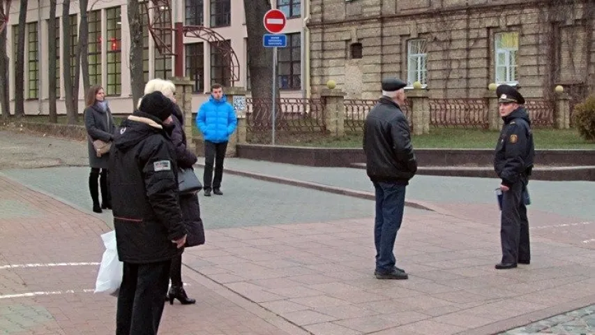 У цэнтры Гродна быў прыпынены рух, шукалі бомбу (фота)