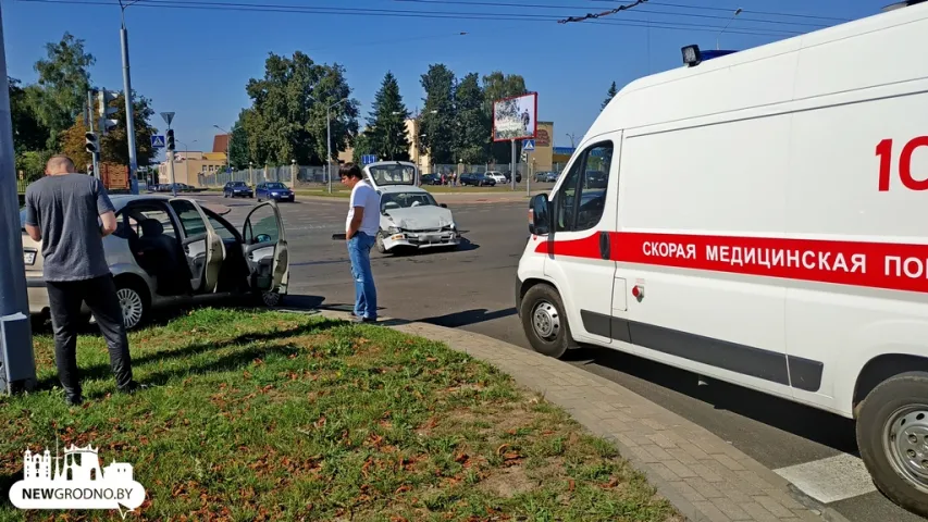 У Гродне падчас ДТЗ з акна машыны выкінула 9-гадовага хлопчыка