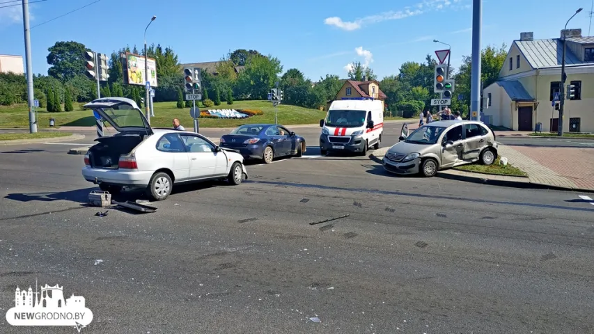 У Гродне падчас ДТЗ з акна машыны выкінула 9-гадовага хлопчыка