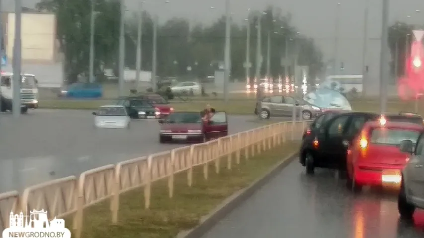 На Гродна абрынулася навальніца з шалёнай залевай