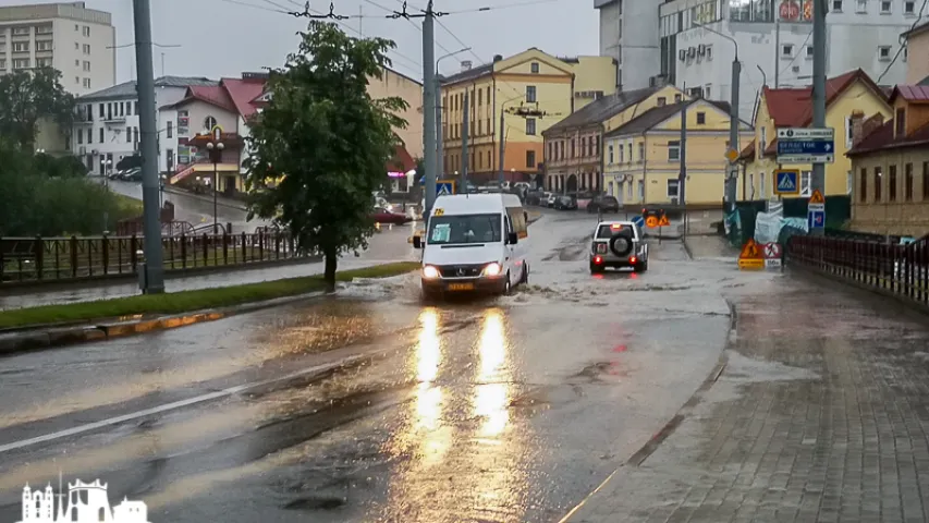 На Гродна абрынулася навальніца з шалёнай залевай