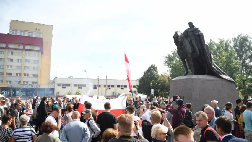 У Лідзе ўрачыста адкрылі помнік Гедыміну