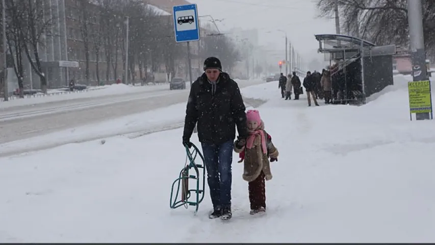 У Гомелі прайшоў надзвычай моцны снег (фота)