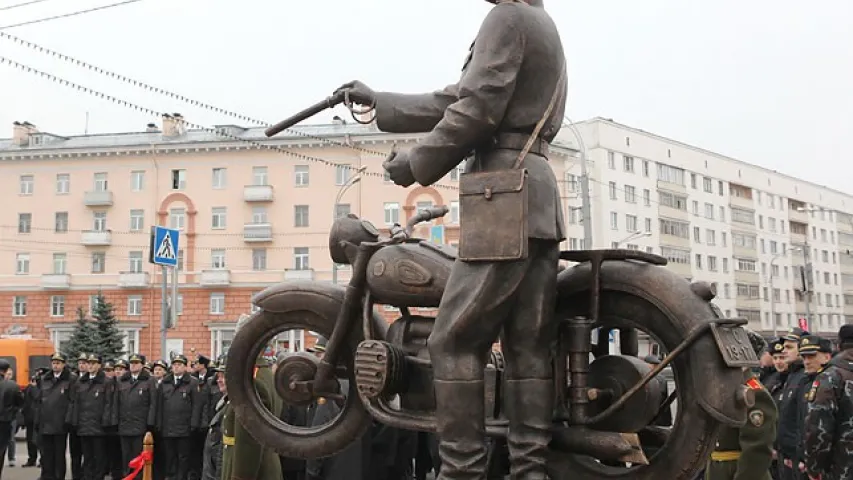 У Гомелі адкрылі скульптурную кампазіцыю "100 гадоў беларускай міліцыі" 